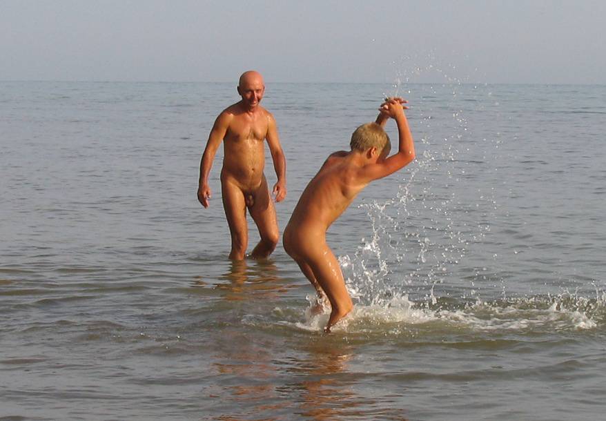 Pure Nudism Photos 2 Boy and Father Water Fight - 2