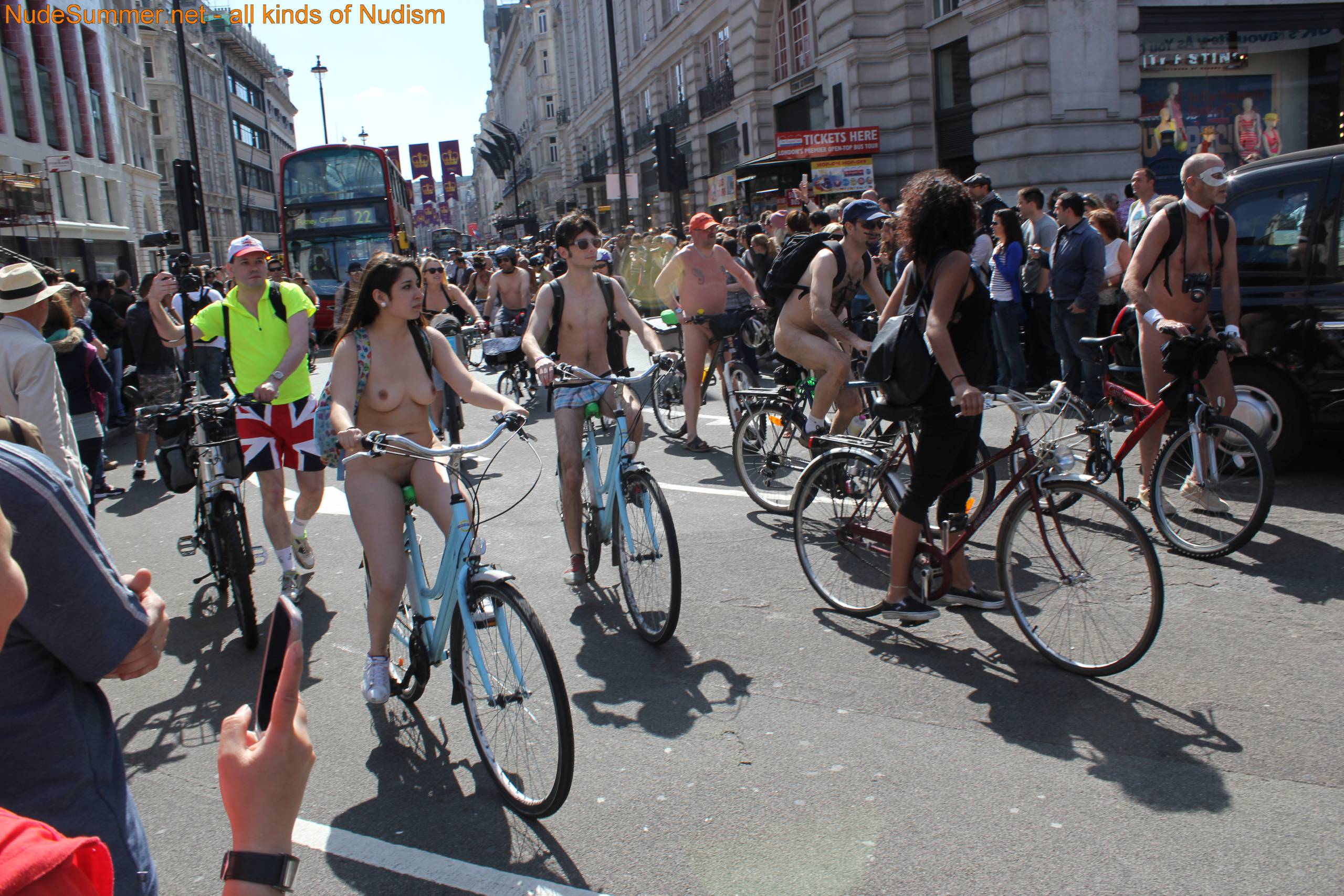 FKK Bilder World Naked Bike Ride (WNBR) 2013 - 2