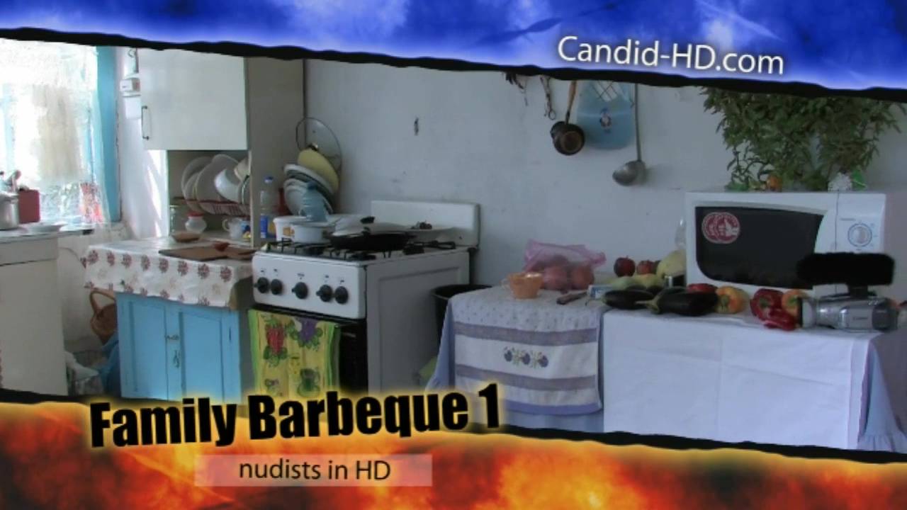 Candid-HD.com Family Barbeque 1 - Poster