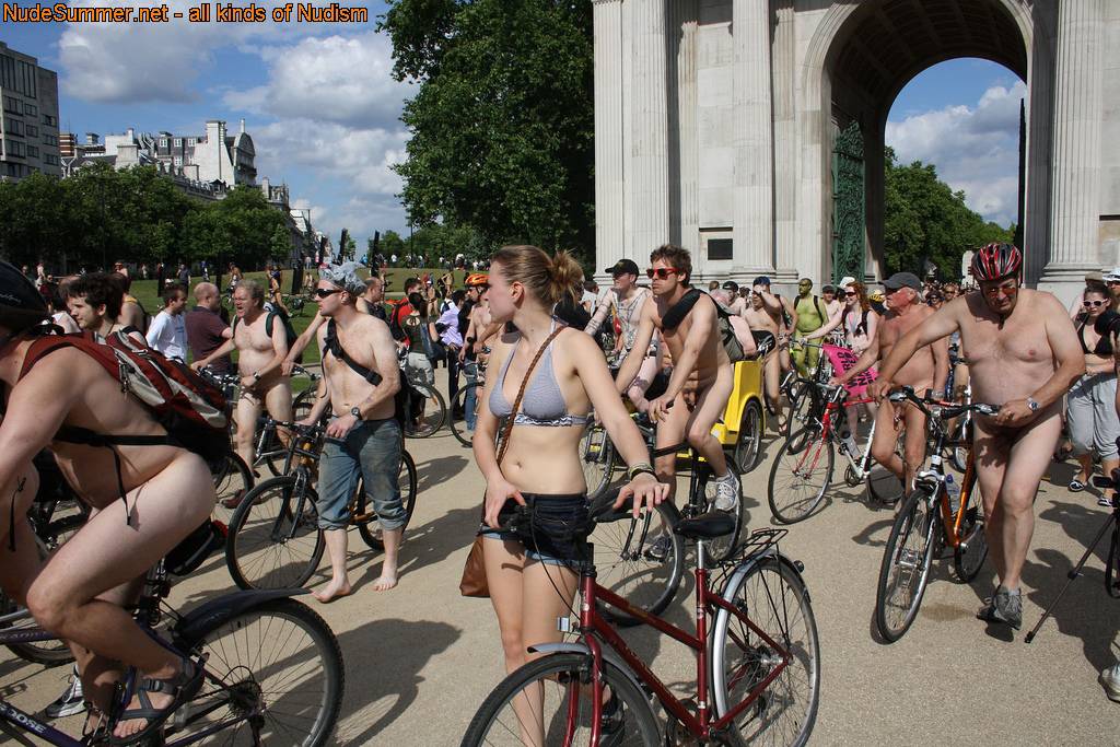 Nudist Photos World Naked Bike Ride (WNBR) UK 2009 - 1