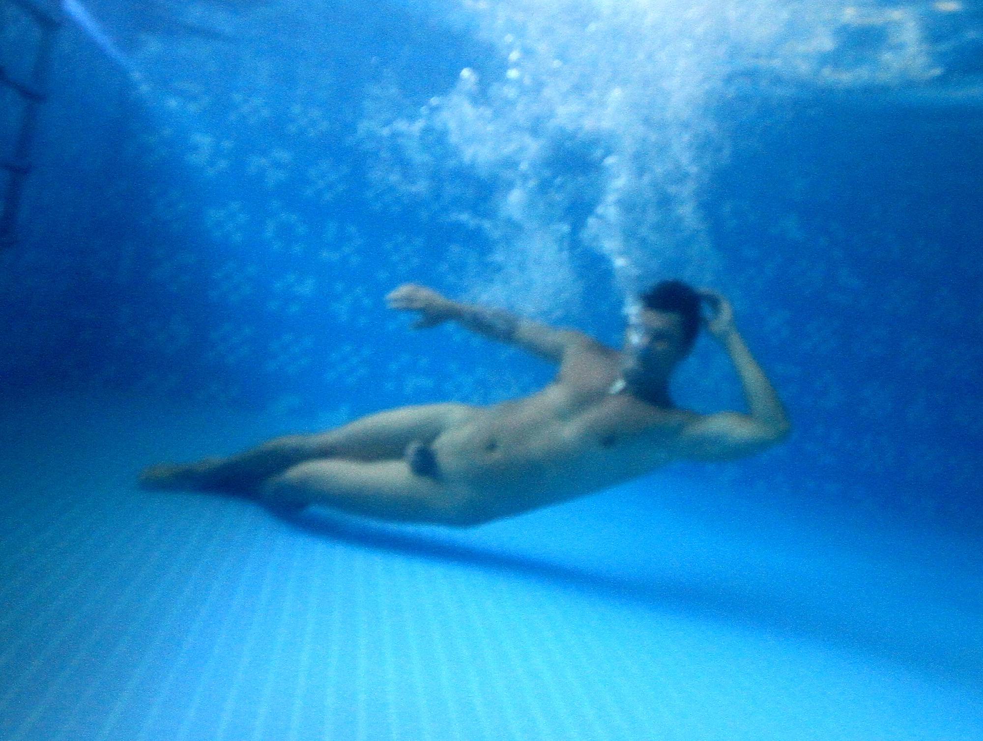 Nudist Pics Swimming In The Blue - 1